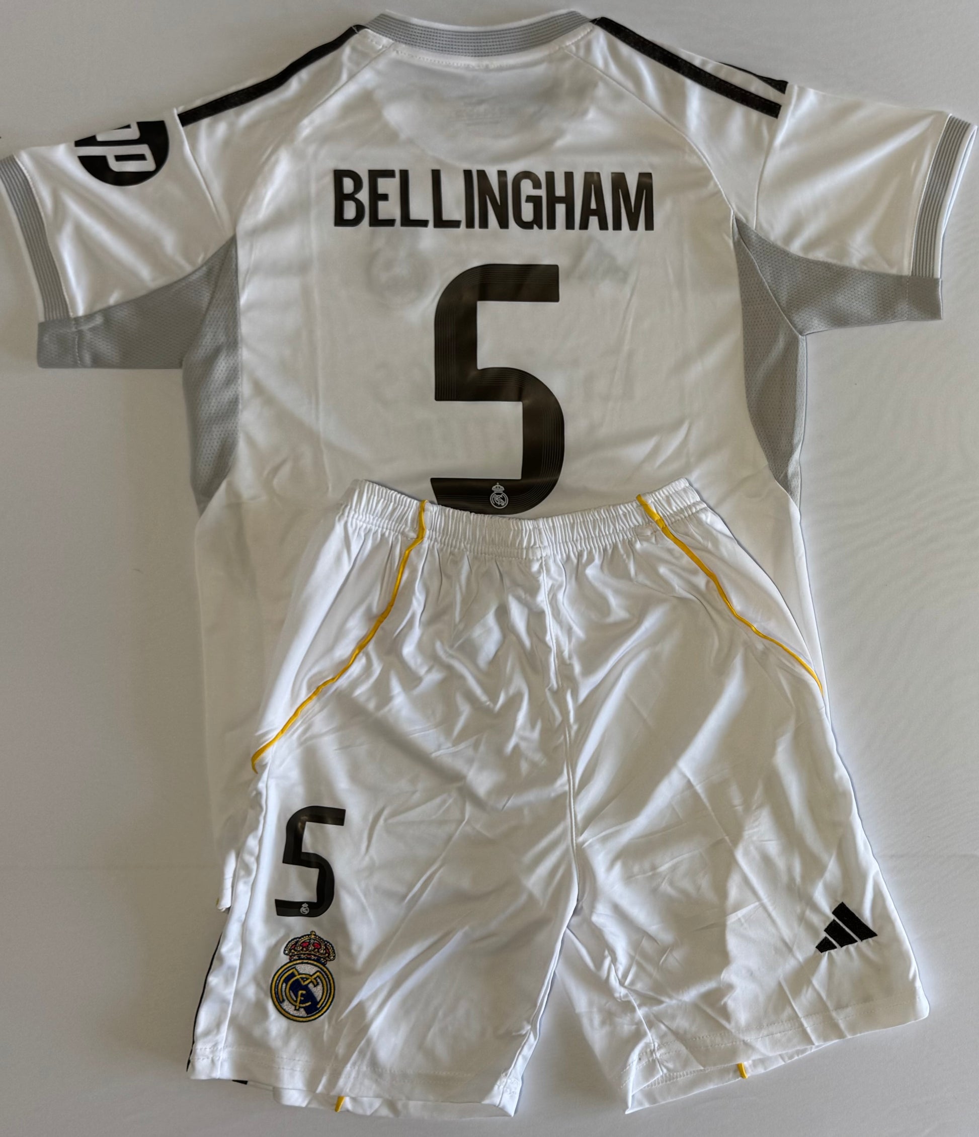 Real madrid 25/26 home Kids with shorts and socks