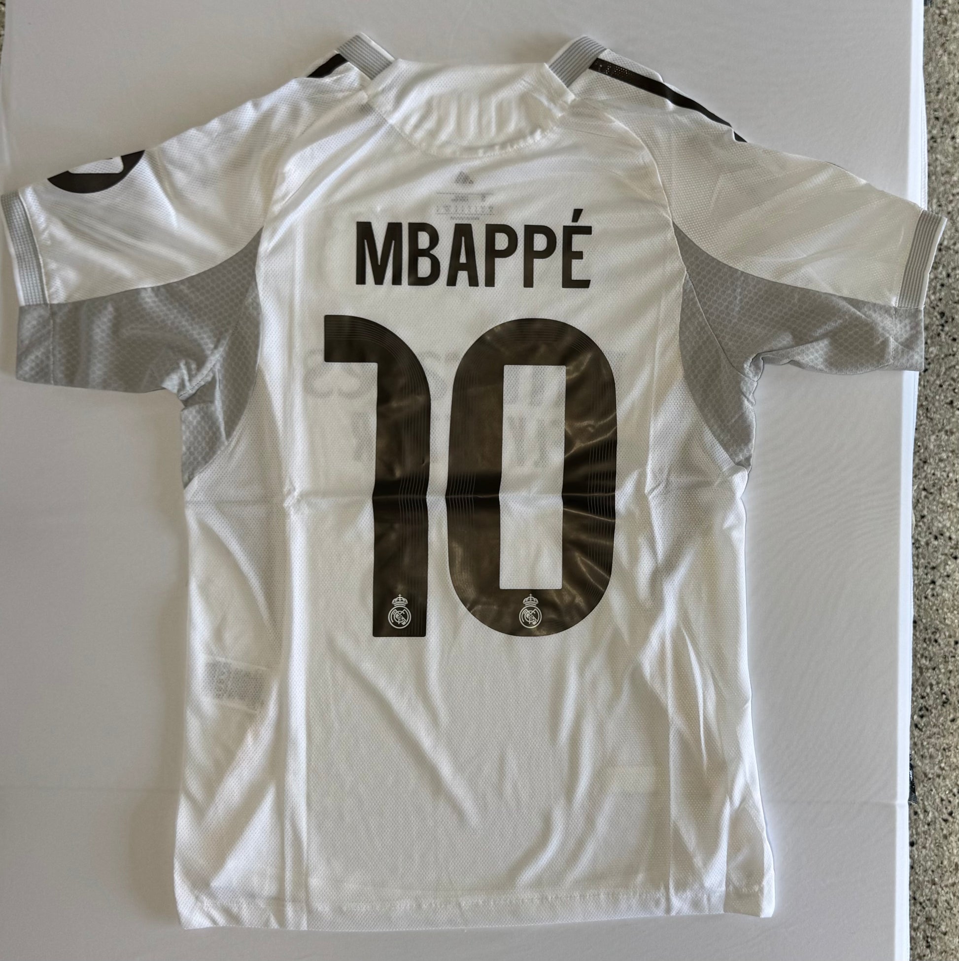 Real Madrid 25/26 Home jersey player issue, With champions league patch