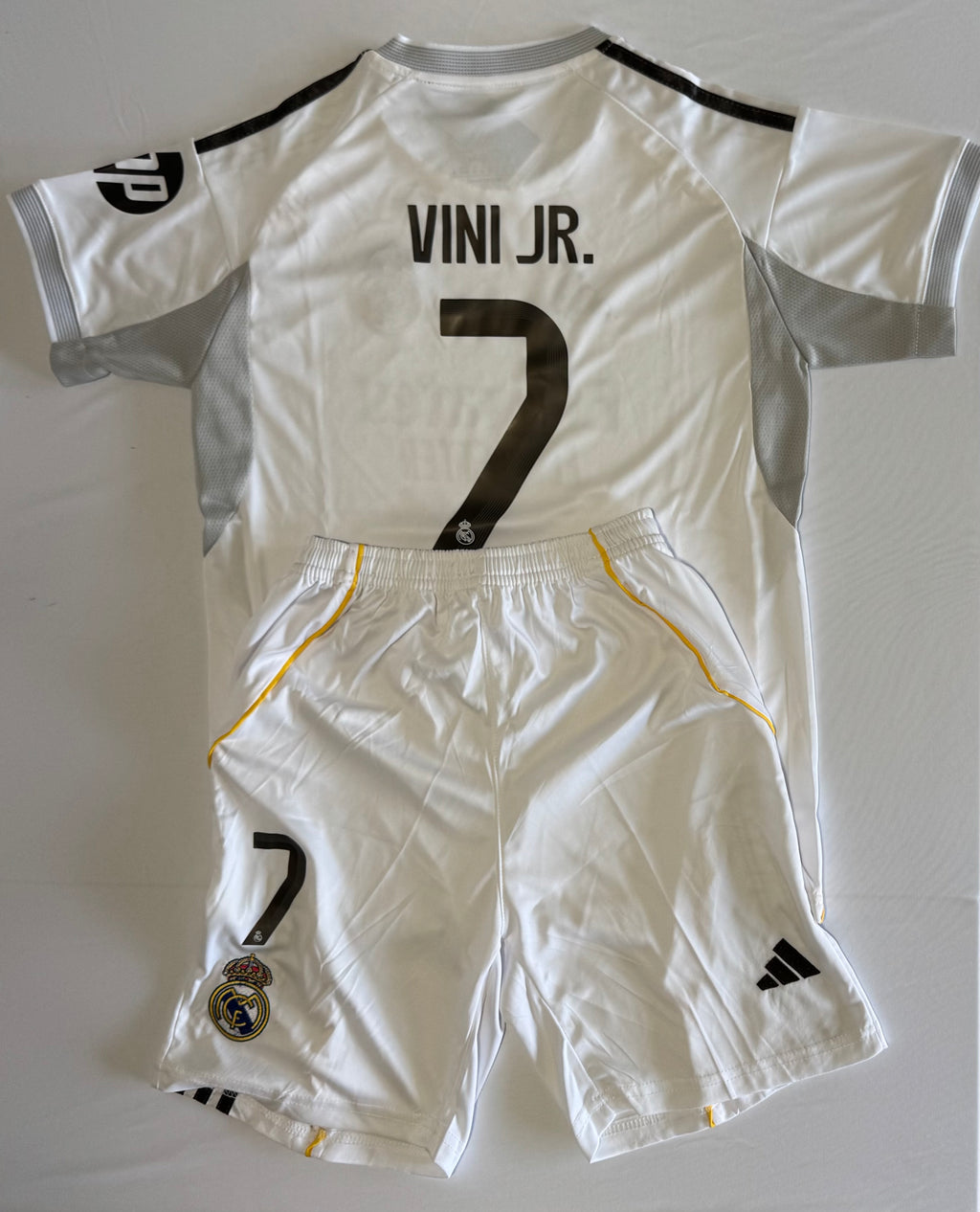 Real madrid 25/26 home Kids with shorts and socks